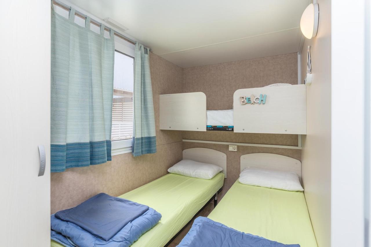 West Coast Mobilhome With Xxl Terrace Tar-Vabriga Esterno foto